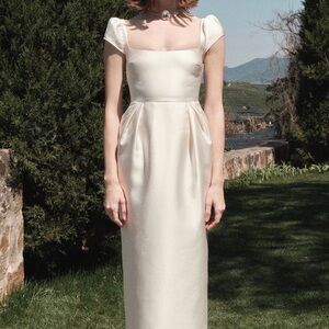 Elegant Cream Maxi Dress with Puff Sleeves